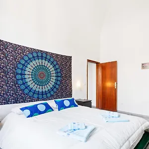piazza-alberti-apartment-with-terrace.it-tuscanyhotel.com/